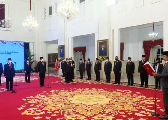 Nusabali.com - zulkifli-hasan-dan-hadi-tjahjanto-dilantik-jadi-menteri-kabinet-indonesia-maju