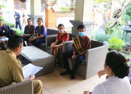 Nusabali.com - 5-pelajar-di-klungkung-ikuti-lomba-bkkbn
