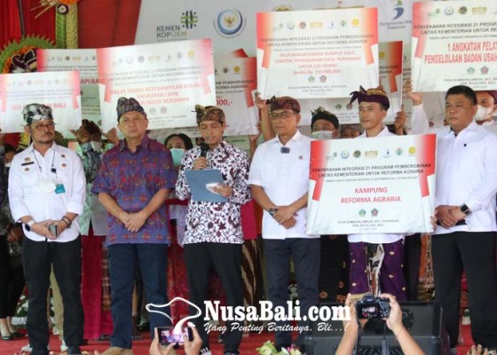 Nusabali.com - 21-program-bantuan-untuk-masyarakat-dari-lintas-kementerian-disalurkan
