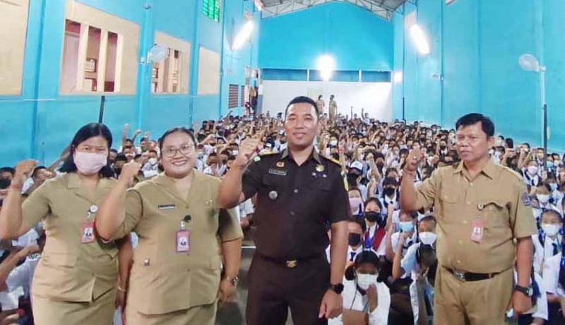 www.nusabali.com-program-jaksa-masuk-sekolah-jms-di-beberapa-smp-di-denpasar