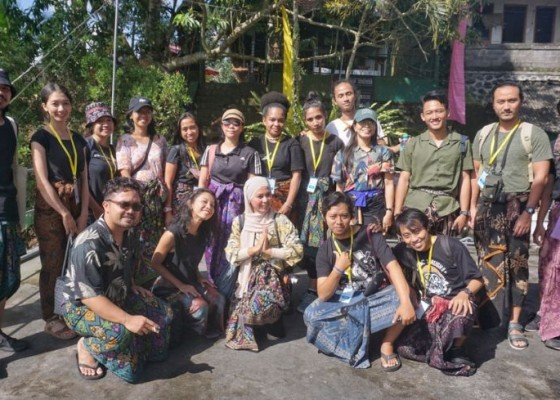 Nusabali.com - indonesia-bertutur-2022-sesi-lab-tari-di-situs-gunung-kawi-diikuti-18-koreografer