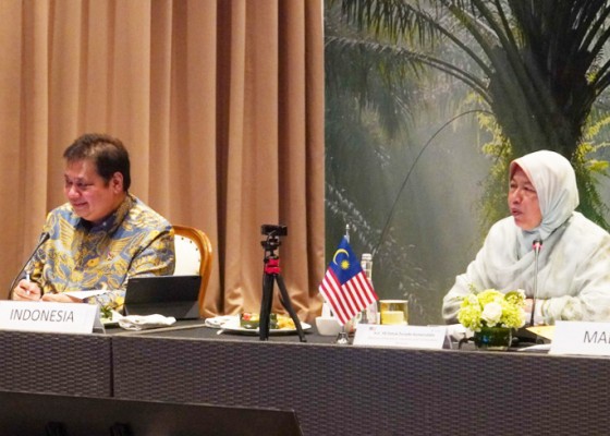 Nusabali.com - pertemuan-tingkat-menteri-cpopc-minyak-sawit-solusi-bagi-krisis-pangan-dan-energi-dunia