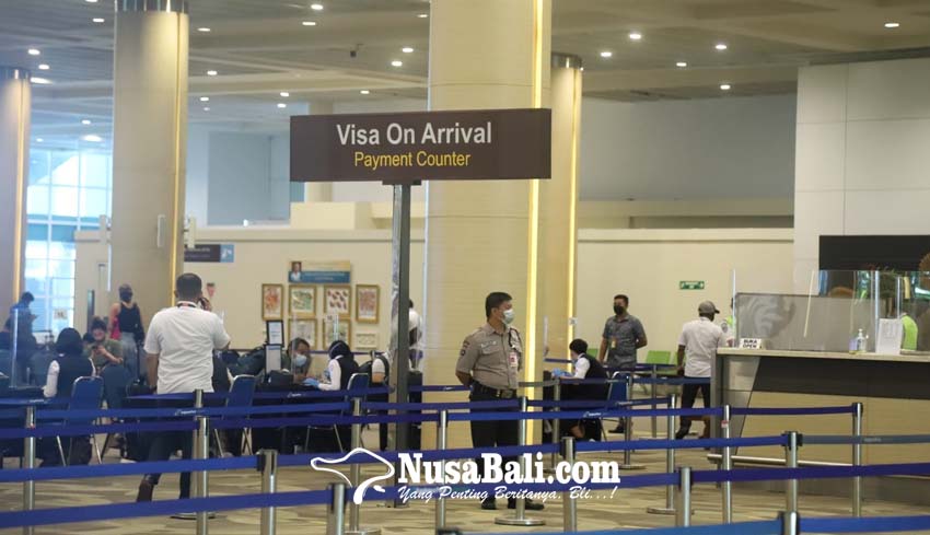 www.nusabali.com-penulis-blog-antrian-5-jam-di-bandara-ngurah-rai-ditegur-petugas-imigrasi