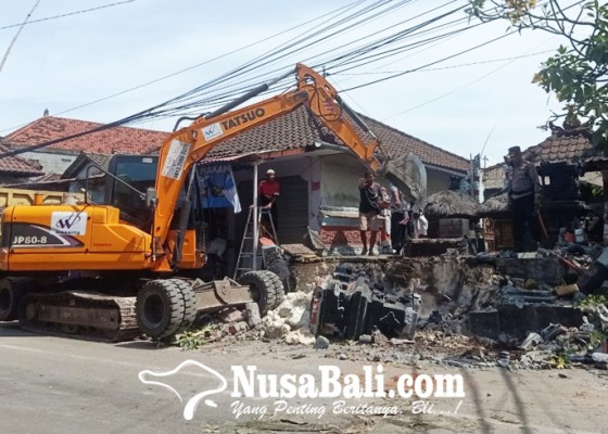 Nusabali.com - pelebaran-jalan-jelang-ktt-g20-pn-denpasar-eksekusi-bangunan-di-nusa-dua