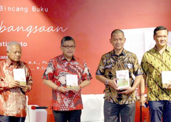 Nusabali.com - hasto-kristiyanto-luncurkan-buku-sebut-indonesia-beruntung-miliki-bung-karno
