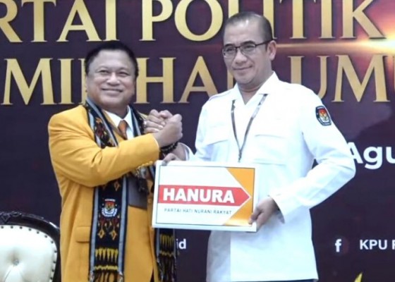 Nusabali.com - oso-pimpin-pendaftaran-partai-hanura-ke-kpu