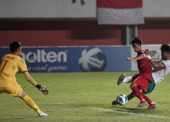Nusabali.com - kado-hut-ke-77-ri-indonesia-juara-piala-aff-u-16-2022