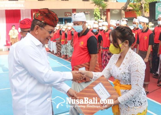 Nusabali.com - mantan-kadispar-buleleng-dapat-remisi-3-bulan