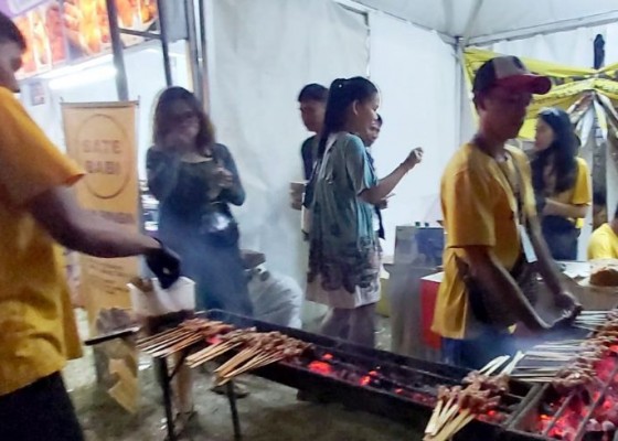 Nusabali.com - sate-laris-pan-bingin-di-sanfest-2022-terbantu-layanan-pos-moka