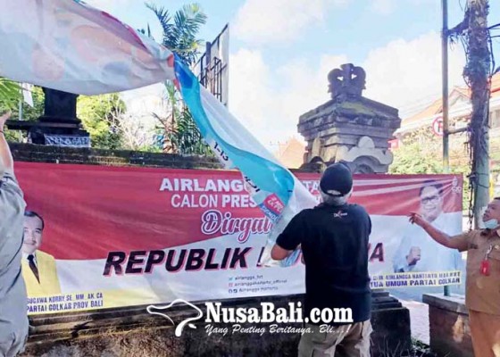 Nusabali.com - kecamatan-denut-bersama-satpol-pp-tertibkan-spanduk-kadaluwarsa