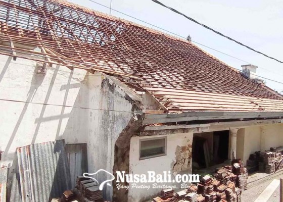 Nusabali.com - rusak-berat-gedung-bappeda-direhab