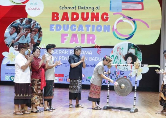Nusabali.com - adi-arnawa-buka-badung-education-fair-tahun-2022
