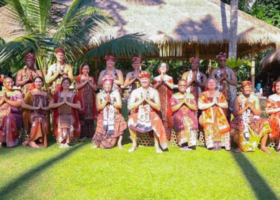 Nusabali.com - menteri-pendidikan-brasil-dan-afrika-selatan-merasakan-langsung-keunikan-samsara-living-museum