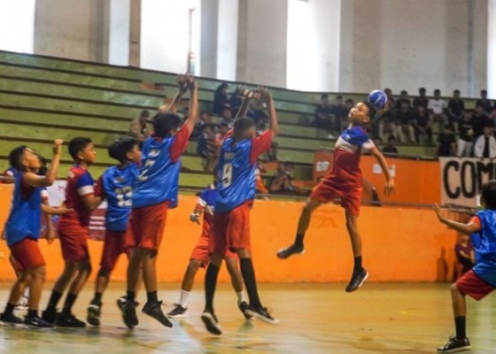 Nusabali.com - olahraga-bola-tangan-rambah-pelajar-di-badung