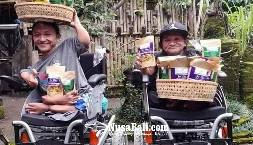 www.nusabali.com-i-ketut-budiarsa-penyandang-disabilitas-yang-sukses-produksi-kripika-citarasa-bule