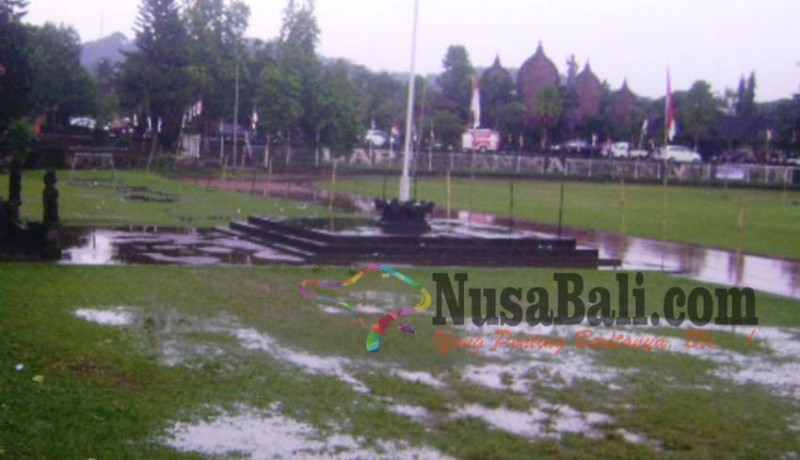 www.nusabali.com-hujan-lebat-gagalkan-lomba-atletik-porjar-bangli