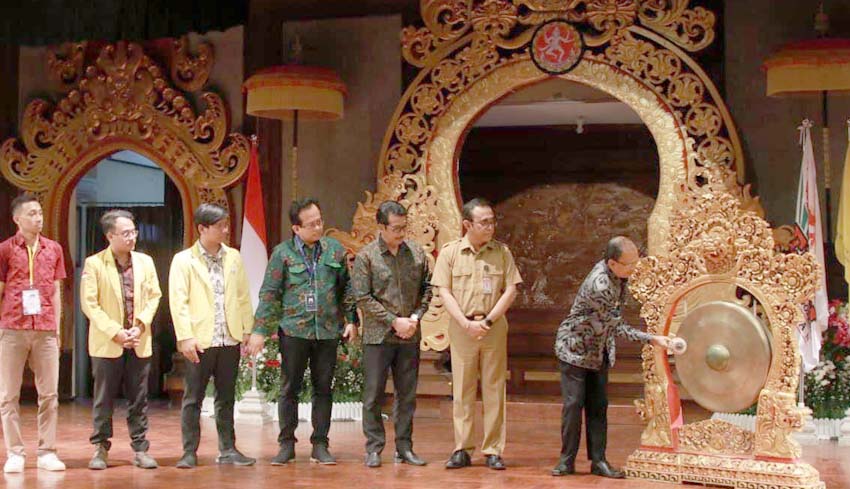 www.nusabali.com-gubernur-koster-buka-rakernas-aliansi-bem-se-indonesia