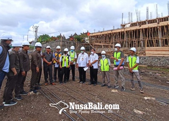 Nusabali.com - tinjau-pembangunan-smpn-15-denpasar-dewan-minta-segera-siapkan-soft-project
