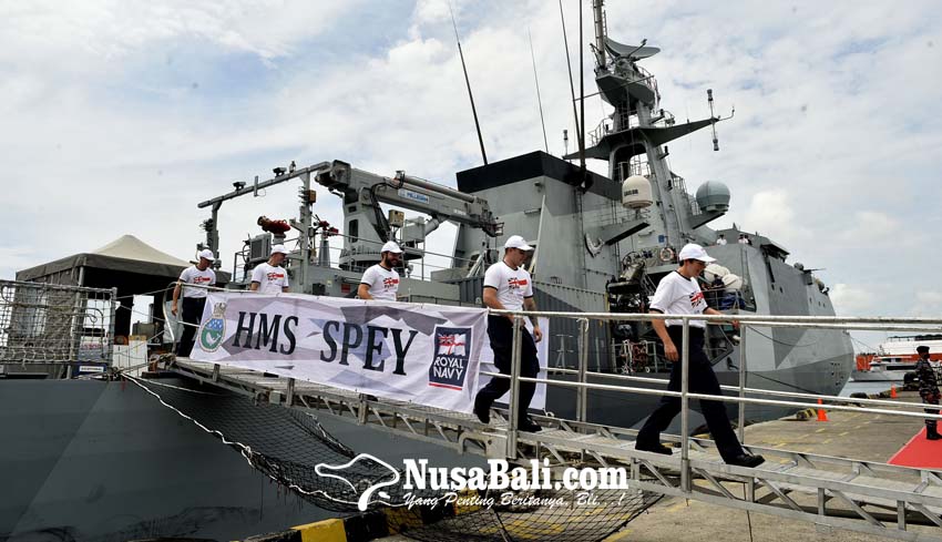 www.nusabali.com-kapal-perang-inggris-hms-spey-sandar-di-benoa