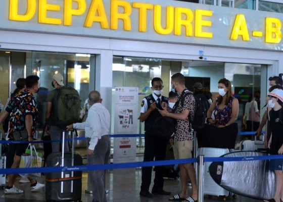 Nusabali.com - kedatangan-penumpang-dari-luar-negeri-terus-meningkat-di-bandara-ngurah-rai