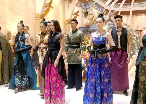 Nusabali.com - 33-fashion-designer-ramaikan-bifw-2022-di-nusa-dua