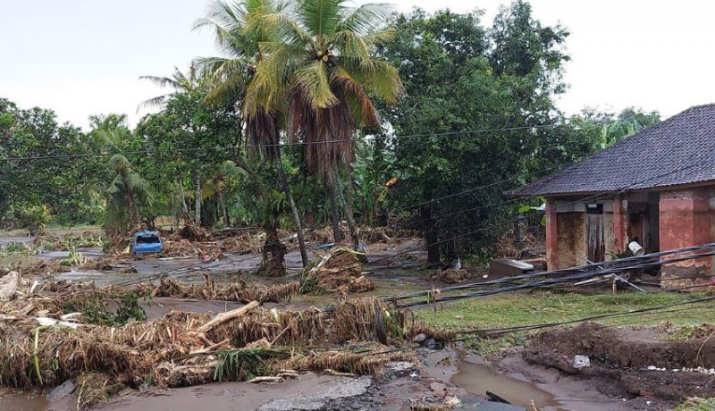 www.nusabali.com-banjir-bandang-landa-jembrana-gilimanuk-ke-denpasar-dialihkan-via-singaraja