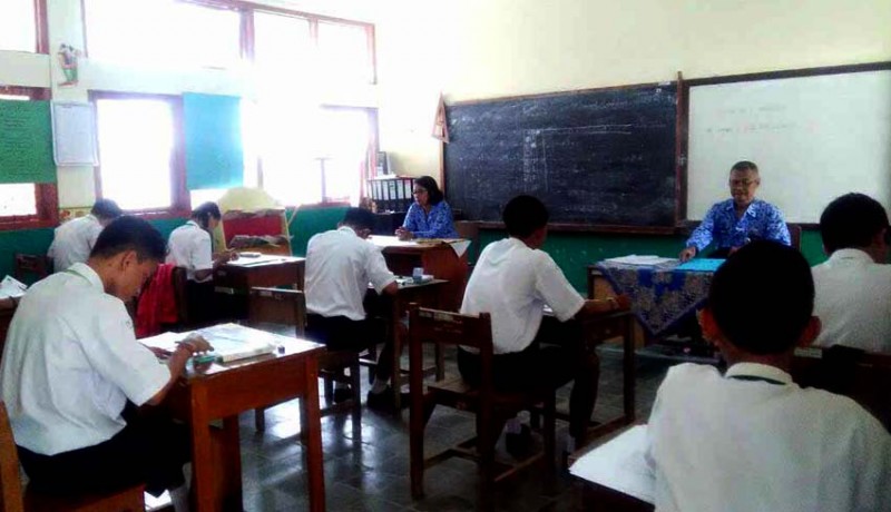 www.nusabali.com-sembilan-murid-smp-lb-ikut-un-47-siswa-hanya-ujian-sekolah