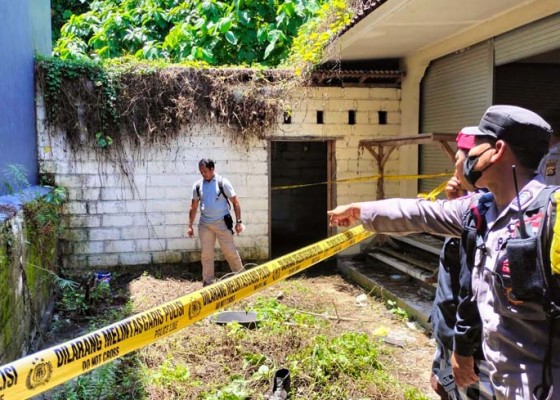 Nusabali.com - jatuh-dari-lantai-tiga-gedung-seorang-ibu-tewas