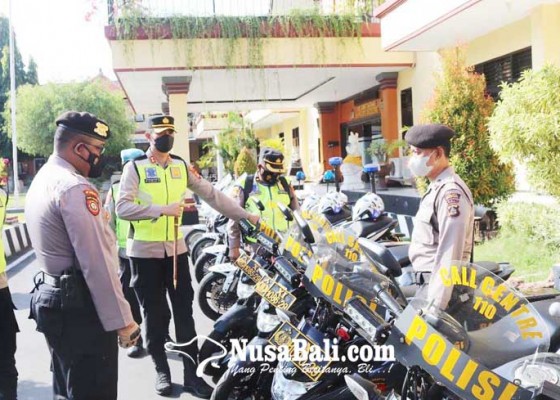 Nusabali.com - polres-buleleng-terlibat-amankan-ktt-g20-300an-polisi-jaga-pelabuhan