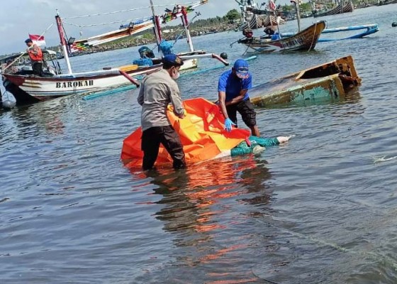 Nusabali.com - mayat-perempuan-ditemukan-mengapung-di-tengah-perairan-pengambengan-jembrana