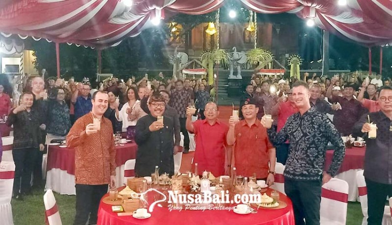 www.nusabali.com-gubernur-koster-ajak-hotel-hidangkan-arak-bali