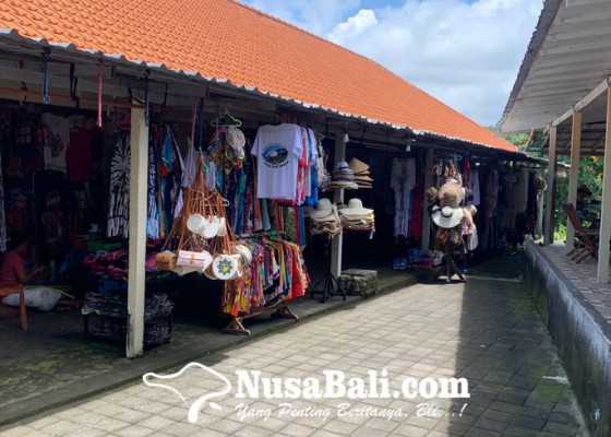 Nusabali.com - pariwisata-mulai-bangkit-pedagang-di-kawasan-uluwatu-masih-ngos-ngosan