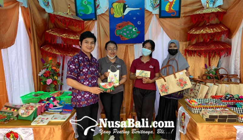 www.nusabali.com-siswa-slb-negeri-klungkung-produksi-kerajinan-berbahan-daun-pandan