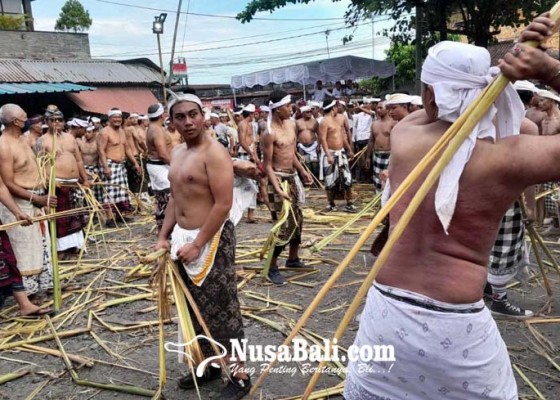 Nusabali.com - ritual-matigtig-di-desa-adat-bebandem-digelar-33-tahun-sekali-saat-purnama-kaenem