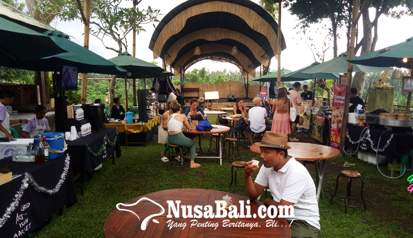 www.nusabali.com-berburu-kado-natal-di-ubud-artisan-market