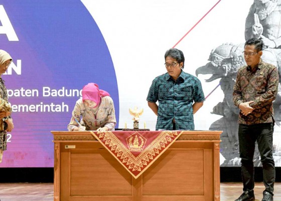 Nusabali.com - bumdes-tibubeneng-penyalur-pembiayaan-umi-pertama-di-indonesia