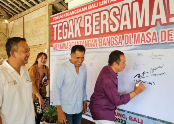Nusabali.com - alumni-pt-deklarasikan-forkom-bali-lintas-generasi-kawal-kebhinekaan-jelang-pemilu