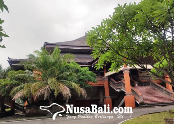 Nusabali.com - gedung-kesenian-gde-manik-bocor