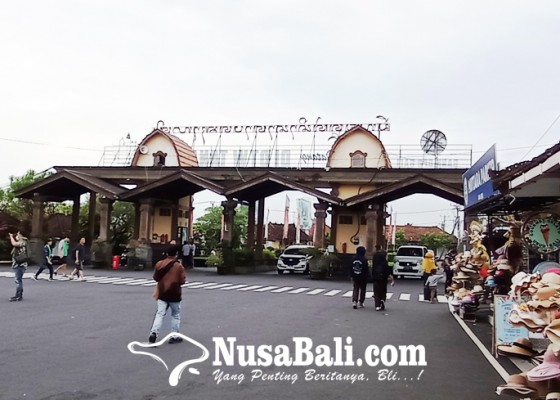 Nusabali.com - wisatawan-tanah-lot-naik-400