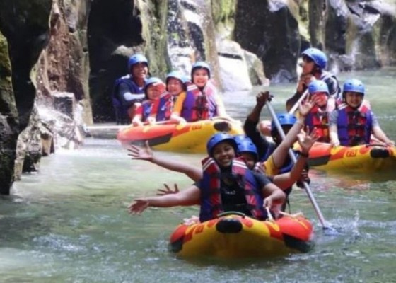 Nusabali.com - serunya-kayaking-di-tukad-melangit-desa-bakas-klungkung
