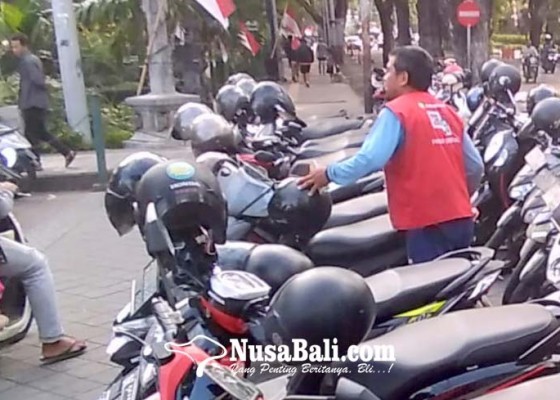 Nusabali.com - perumda-bps-libatkan-972-jukir-jaga-parkir-pelataran-dan-tepi-jalan