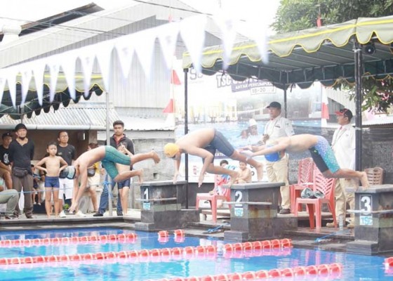Nusabali.com - 458-perenang-saling-adu-cepat-di-bali-swimming-challenge