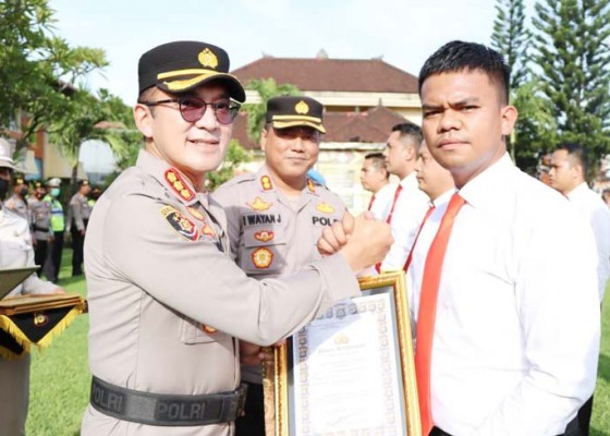 Nusabali.com - berprestasi-44-personel-polresta-denpasar-diganjar-penghargaan