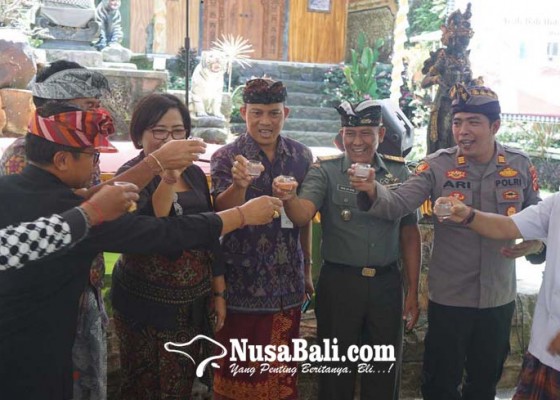 Nusabali.com - diolah-dari-perajin-lokal-dan-dikemas-jadi-arak-berkualitas
