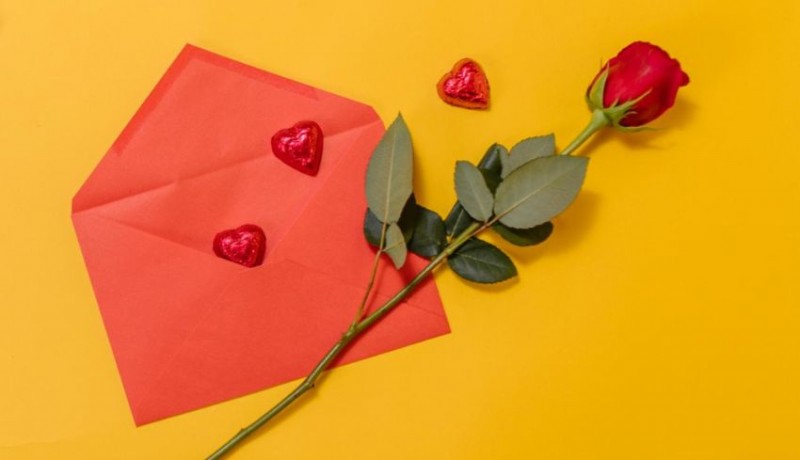 www.nusabali.com-5-quotes-ucapan-romantis-happy-valentines-day-2023-untuk-wanita-tersayang-dalam-bahasa-inggris-dan-terjemahannya