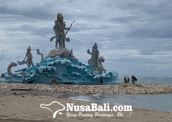 Nusabali.com - patung-triratna-amreta-bhuwana-menambah-pesona-pantai-jerman