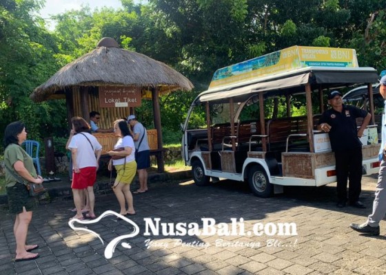 Nusabali.com - pantai-gunung-payung-makin-ramai-shuttle-wisatawan-akan-ditambah