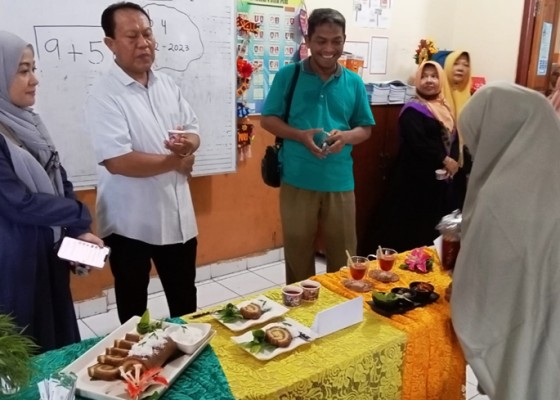 Nusabali.com - krisis-pangan-ibu-ibu-hemat-beras-bisa-olah-singkong-jadi-pengganti