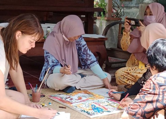 Nusabali.com - siswa-dari-jakarta-belajar-seni-dan-bisnis-di-rumah-paros