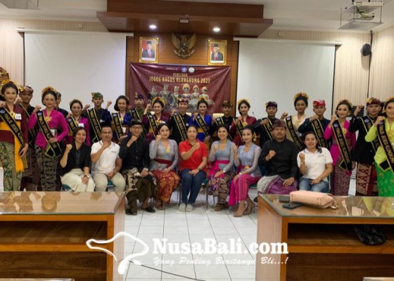 Nusabali.com - 10-pasang-finalis-jegeg-bagus-klungkung-terpilih-kadis-pariwisata-tak-hanya-sebagai-duta-pariwisata